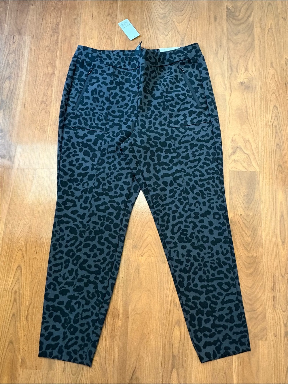 Lane Bryant 14 Plus Pull On Black Gray Animal Print Ponte Knit Ankle Pants